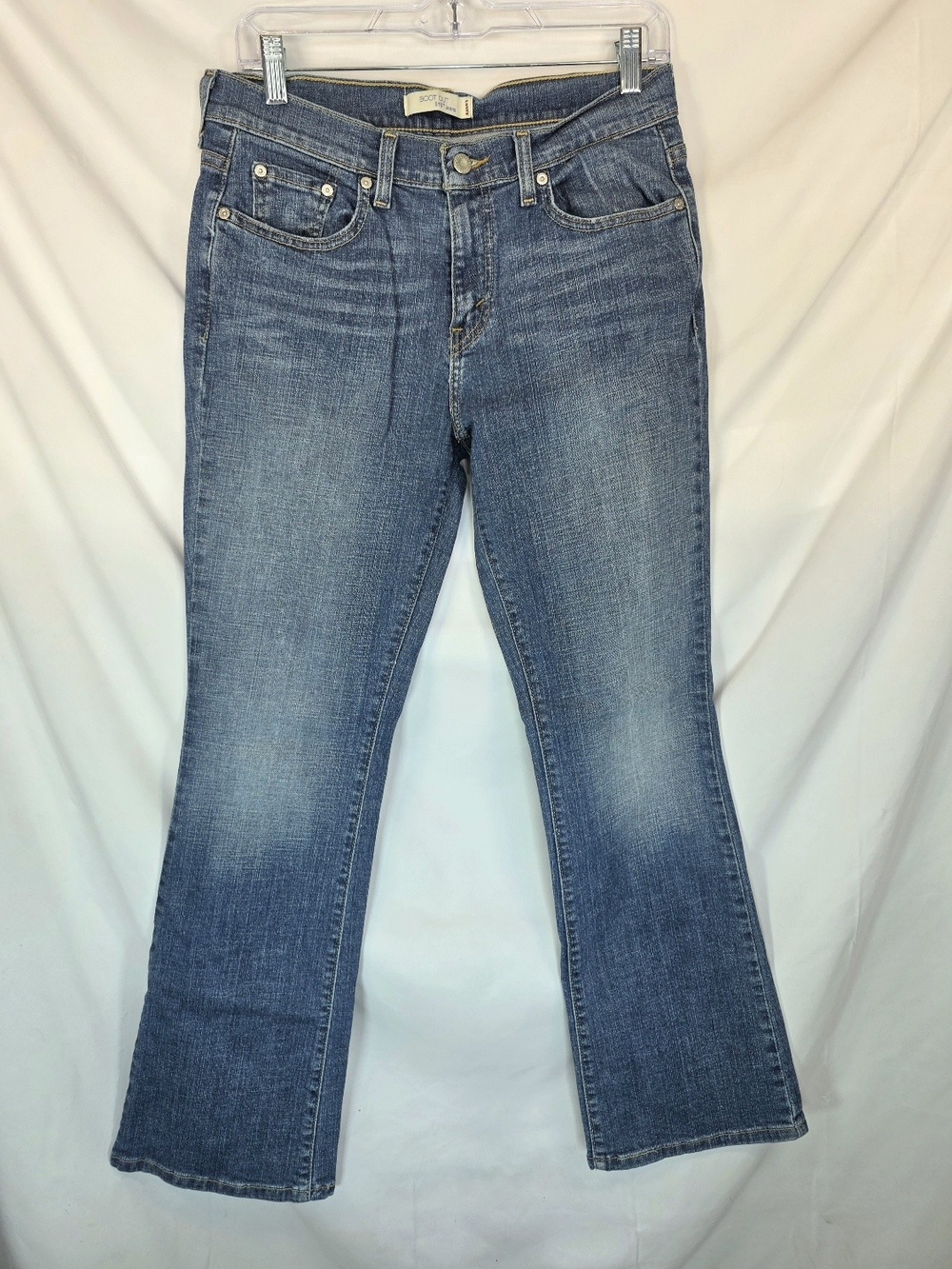 Levis Womens 515 Bootcut Jeans Sz 8 Mid Rise Faded Medium Wash Blue Y2K Cowgirl